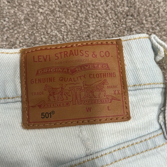 🧊Levis premium 501 light Wash jean shorts 27 - Picture 10 of 11